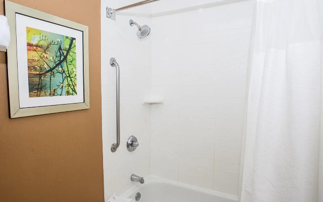 Fairfield Inn & Suites by Marriott Boston Milford