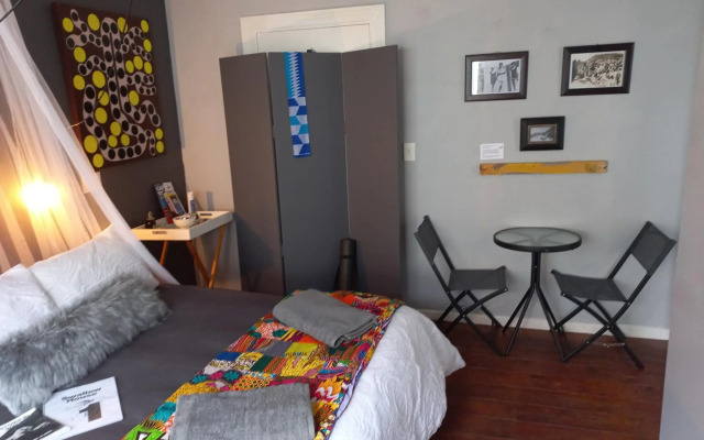 Seaside Getaway @ Swallow House Suite #1