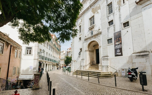 Rent4Rest Lisbon Downtown Designer's Apartment
