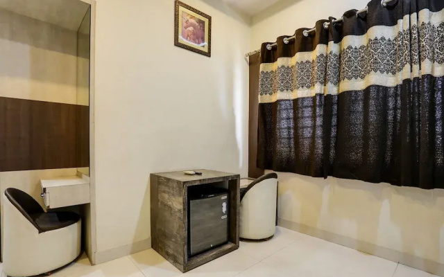 FabHotel Blue Star