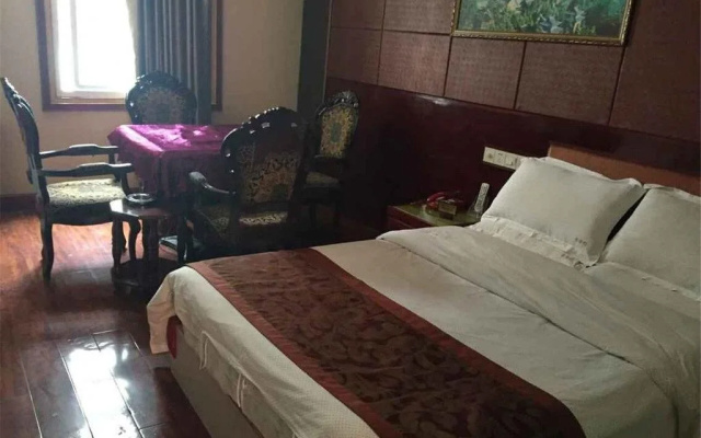 Jinbaoli Business Hotel