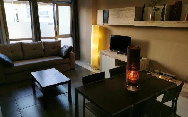 2V Luxury Apartment Near Beach