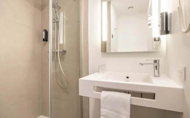 B&B HOTEL Luxembourg Centre Cloche D'Or