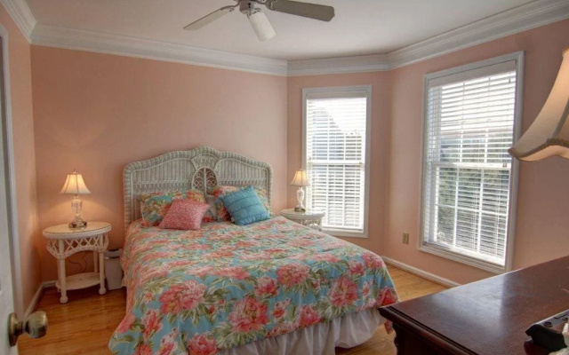 Victoria 3 Br Home By Redawning