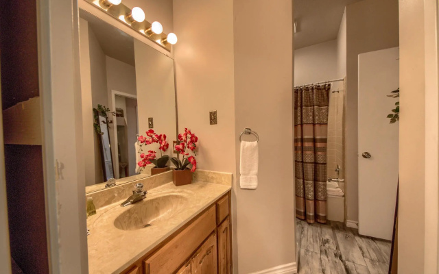 Riverside Condo SS 4B