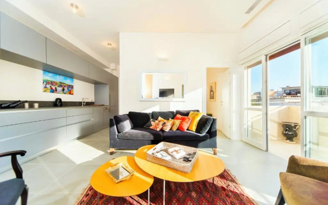 Stunning 1Bd w/ Balcony by Sea N' Rent