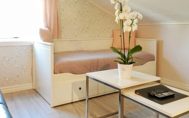 6 person holiday home in LYSEKIL