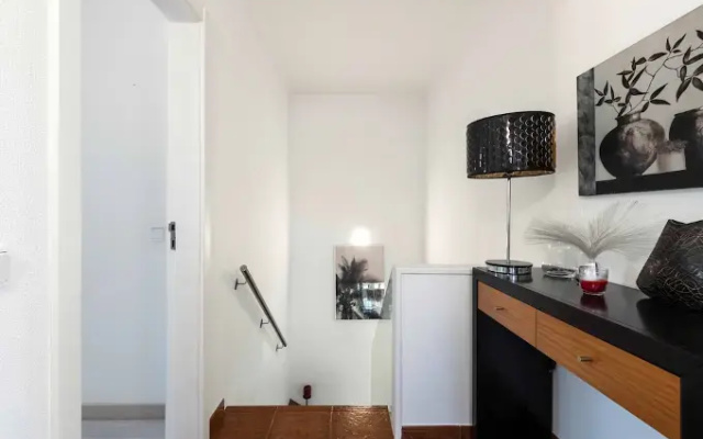 Sesimbra Stylish Villa by Homing