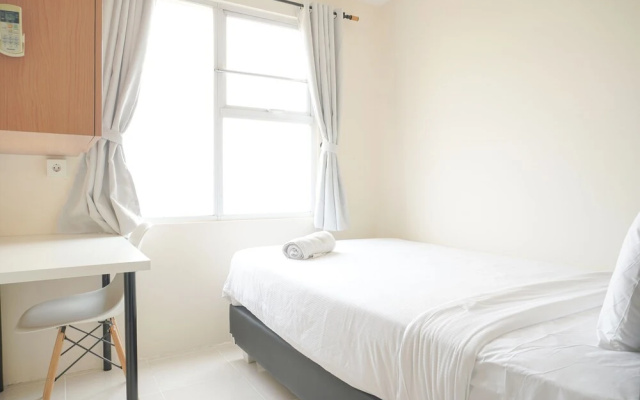 Comfortable And Homey 2Br Belmont Residence Puri Apartment