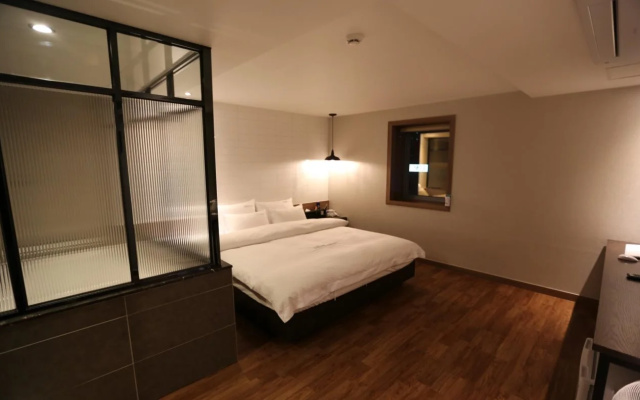 Hotel Mirage(호텔 미라주)