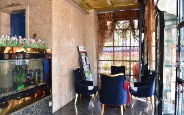 Yayue Jiaju Hotel