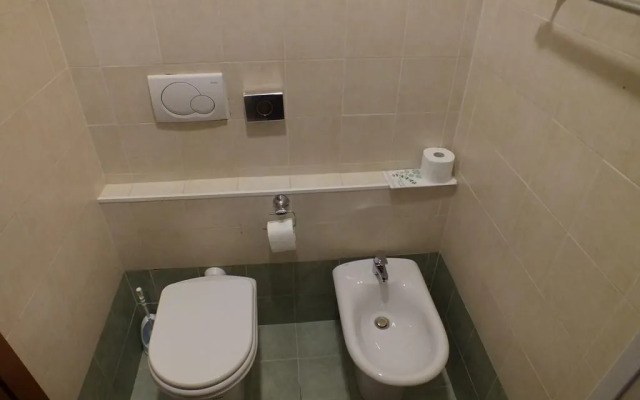 Guest House 64