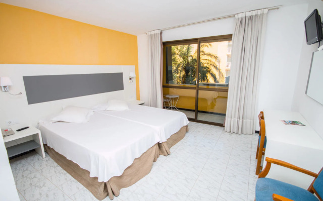 Отель Amic Miraflores