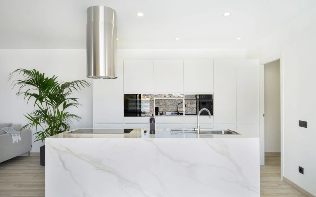The One Luxury Apartments
