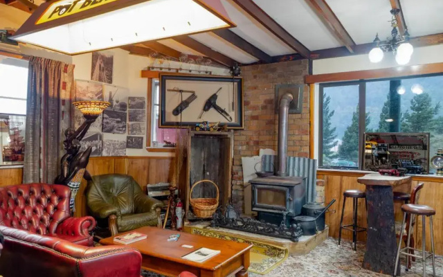 Otira Stagecoach Hotel