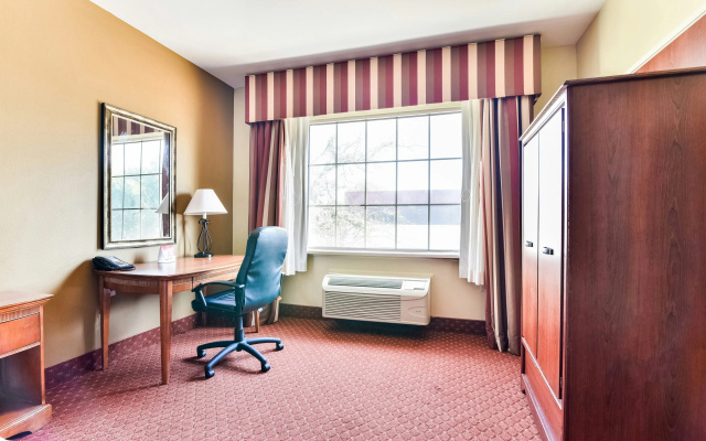 OYO Townhouse Oklahoma City Airport