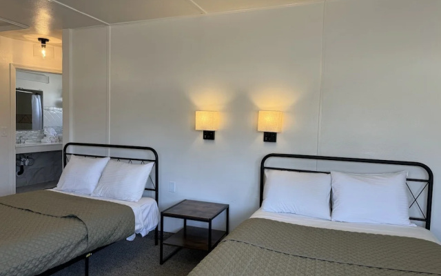 Eastern Sierra Motor lodge