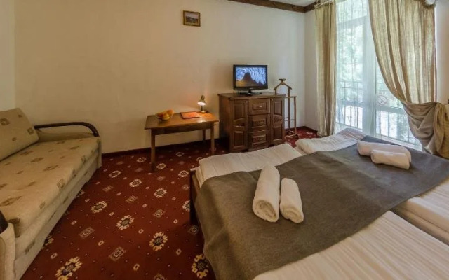 ZimaSnow Ski & Spa Club