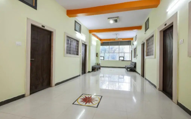 Hotel Shree N Palace by OYO Rooms