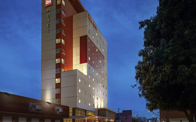 Ibis Imperatriz