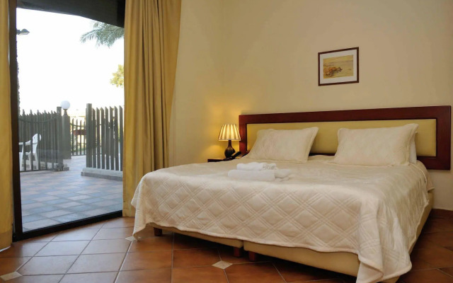 Casa Verde Suites