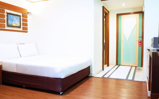 Bavana Hotel