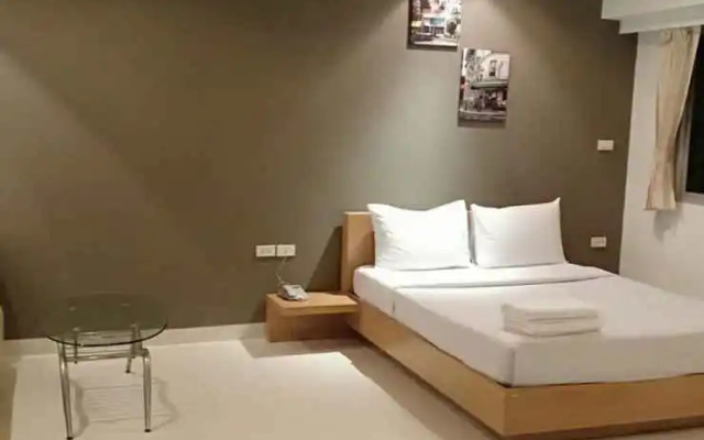 Sena House Paholyothin 30
