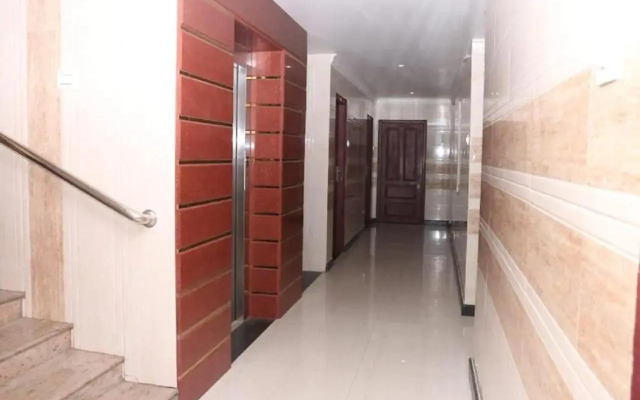 Saravanas Lodge