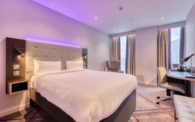 Premier Inn London Docklands - Canning Town