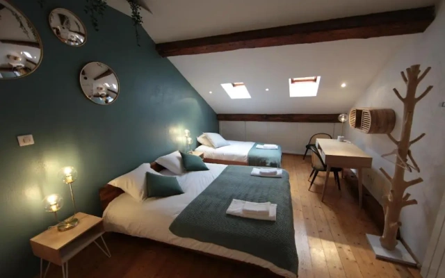 L'escalier du Château - T4 duplex 9 couchages