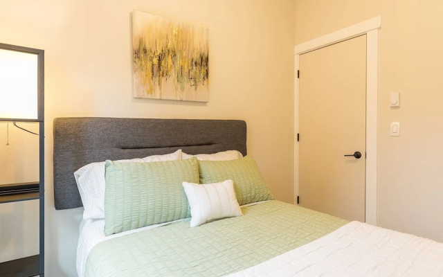Updated 2 Bedroom Apartment