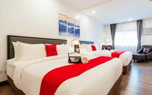 RedDoorz Premium near Ateneo Katipunan