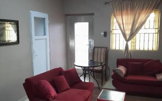 Chobbed & Breakfast Hotel Lodge