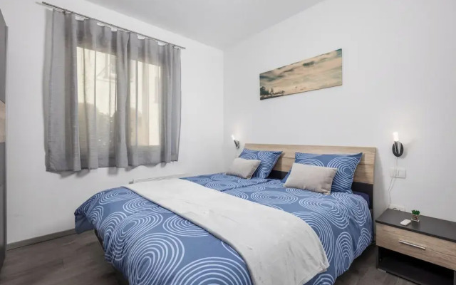 Apartment Isola