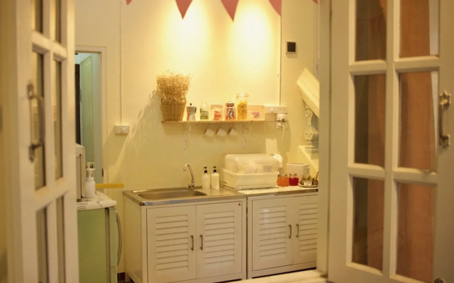 Arch riverside hostel