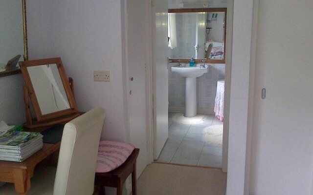 Follets B & B