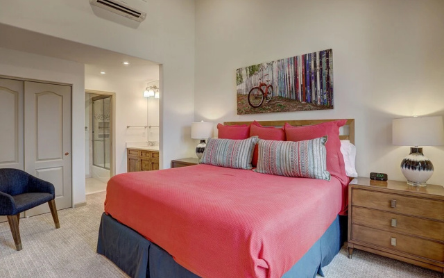 2br In The Seasons At Arrowhead-vaulted Ceilings 2 Bedroom Condo by RedAwning