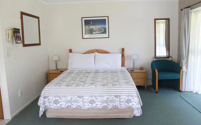 Ash Grove Boutique Motel