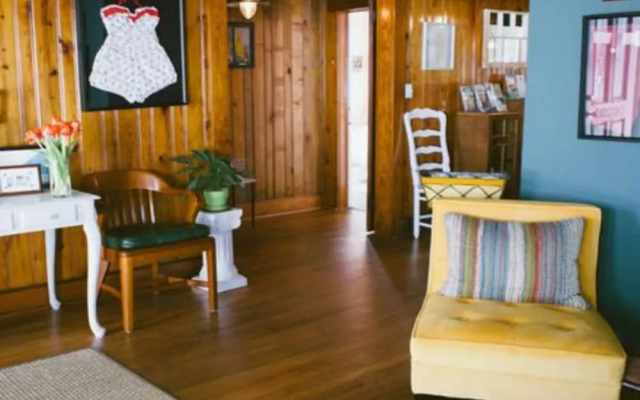 Beacon House Inn Bed & Breakfast