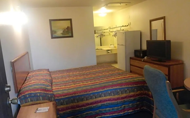 Evergreen Inn