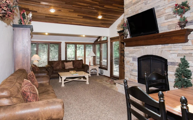 Crescent Ridge 108