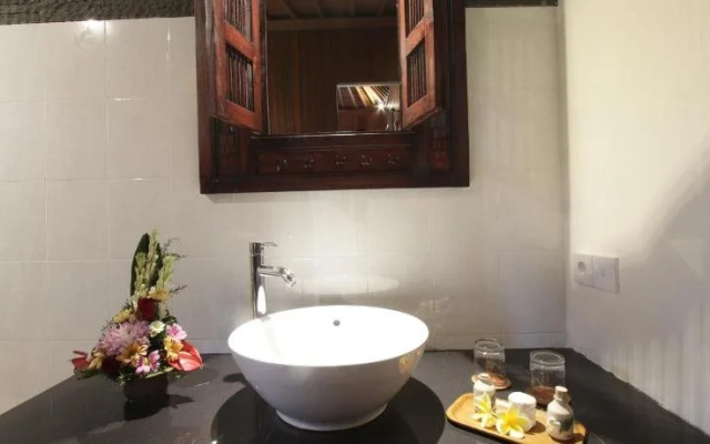Nur Guest House
