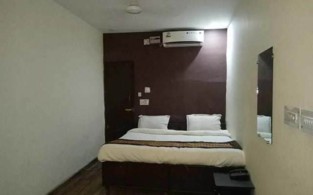 Hotel Airport Zone Palace