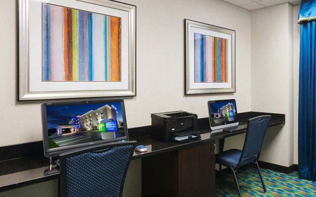 Holiday Inn Express & Suites Stroudsburg-Poconos by IHG