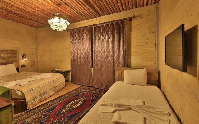 El Nazar Hotel & Cave Suites