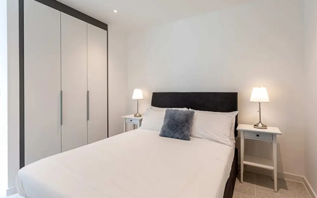 Whitechapel Modern Studio Flat
