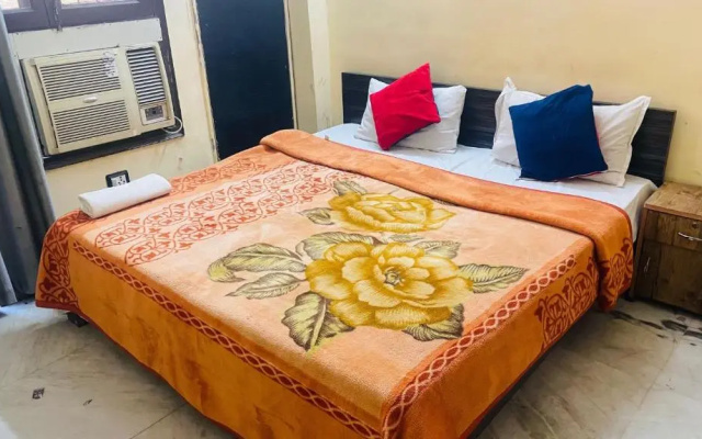 OYO 70147 Rp Residency