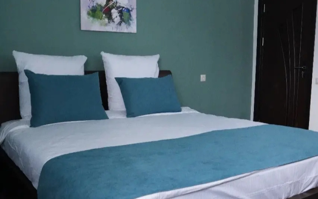 Cahan Hotel