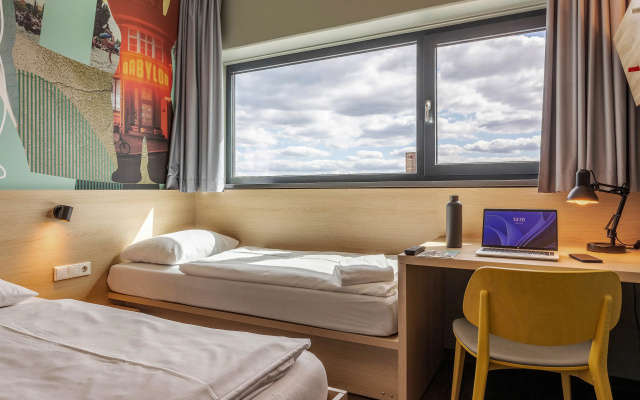 MEININGER Hotel Berlin Airport