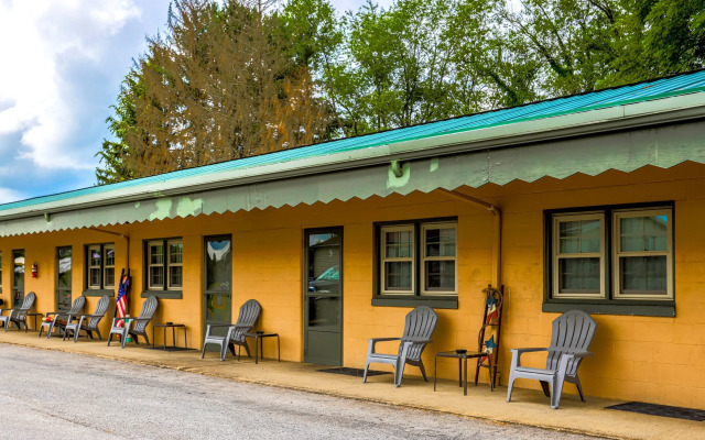 Cadiz Motel by OYO on route 250